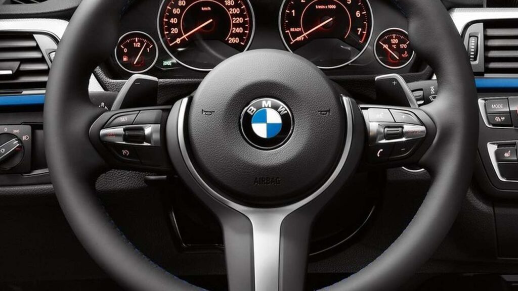 BMW-driver-airbag--recall
