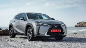 Lexus-UX-2024-electronic-accident