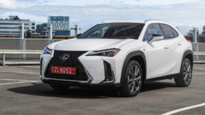 Lexus-UX-2024-electronics-failure