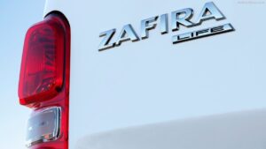 Opel-Zafira-2024-chassis-injury