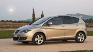 Seat-Altea-2012-2013-airbag-injury