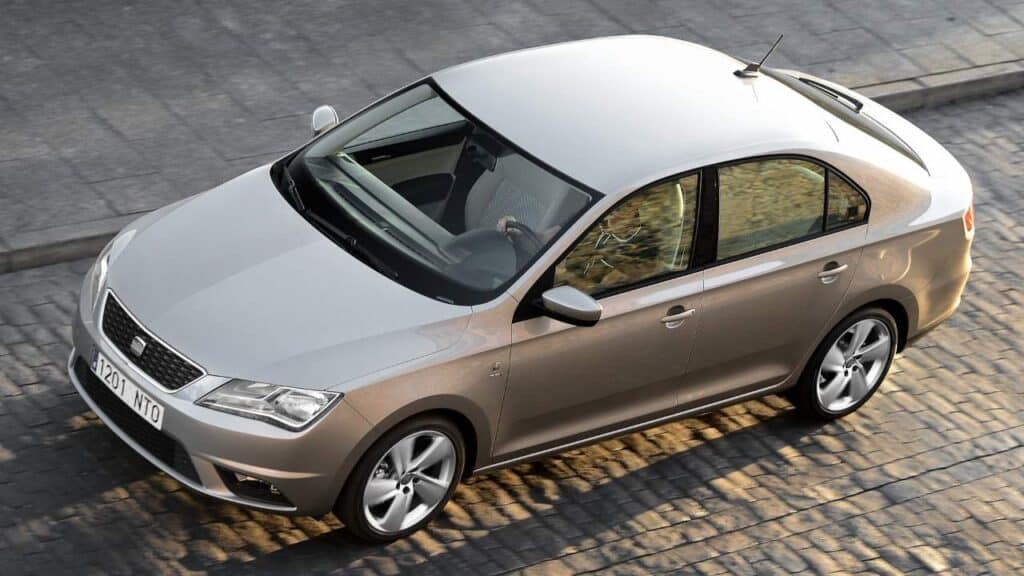 Seat-Toledo-2012-2013-airbag-injury