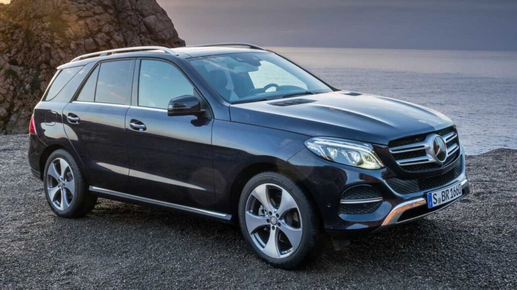 Mercedes-Benz-GLE-2010-2016-steering-accident