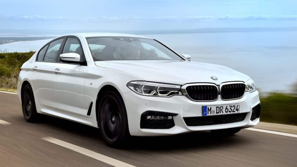 BMW-5-Series-2022-2024-brakes-accident