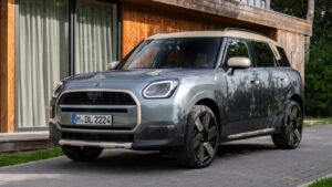 Mini-Countryman-2023-2024-brakes-accident