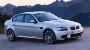 BMW-M3-2008-2010-airbag-injury
