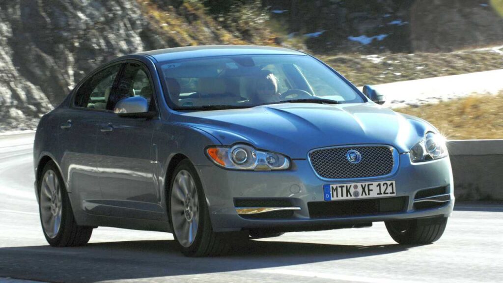Jaguar-XF-airbag