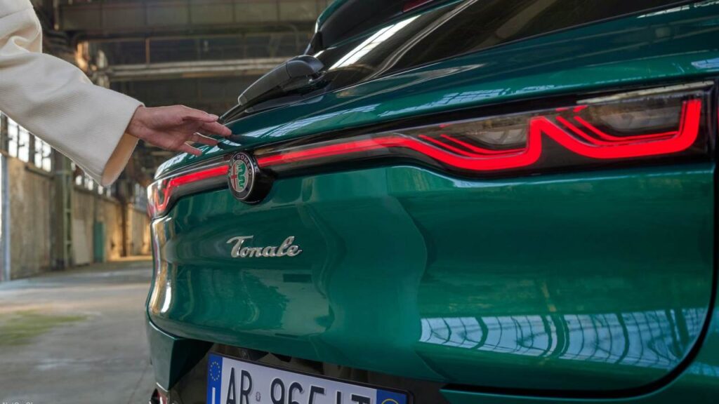 Alfa-Romeo-Tonale-rearview-camera-failure-kba