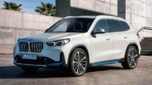 BMW-iX1-2024-b-pillar