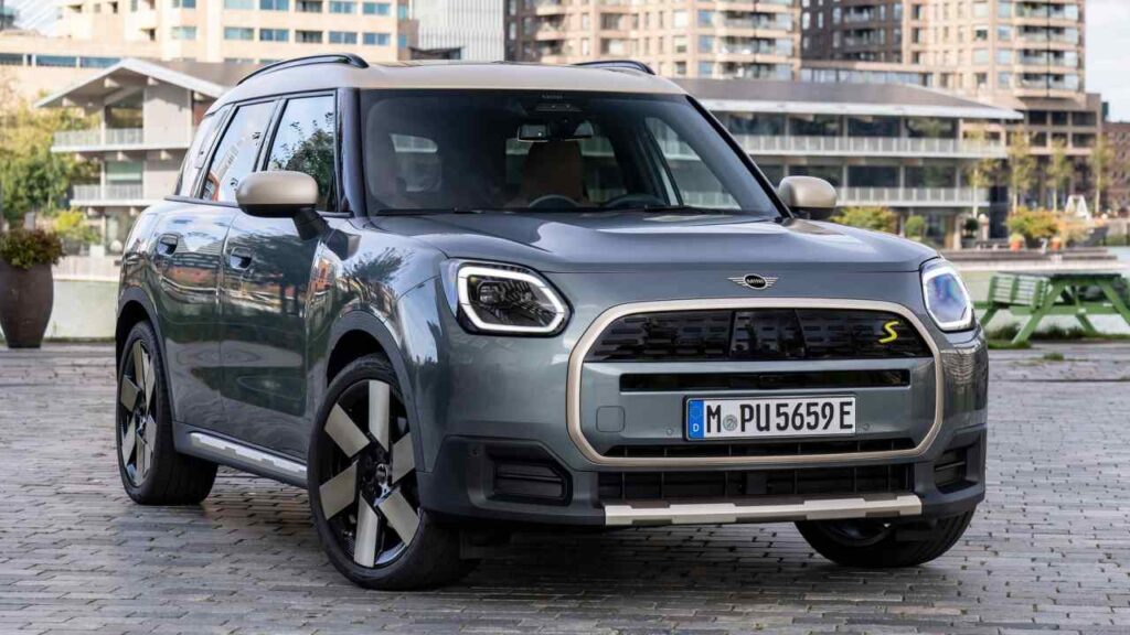 Mini-Countryman-2025-fire-risk