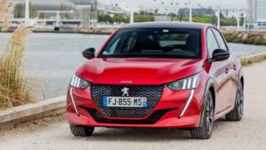 Peugeot-208-2023-2025-fuel-fire