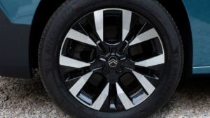 Citroen-Berlingo-tyre-pressure-label-kba